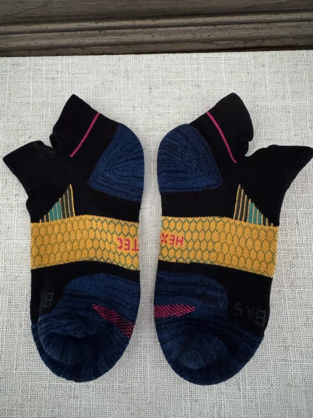 Bombas Run Ankle Socks NEW Black Womens Active Athletic Small